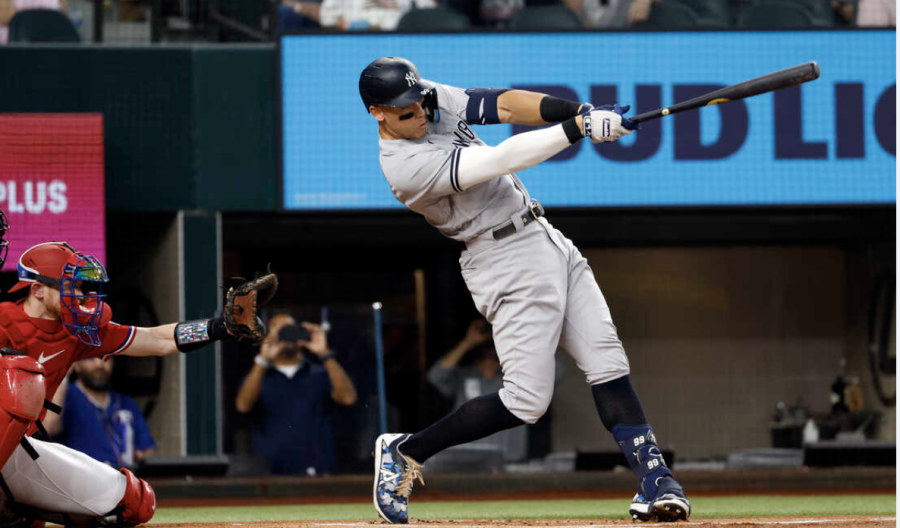 Photo+courtesy+of+Getty+Images.+Aaron+Judge+hitting+number+62