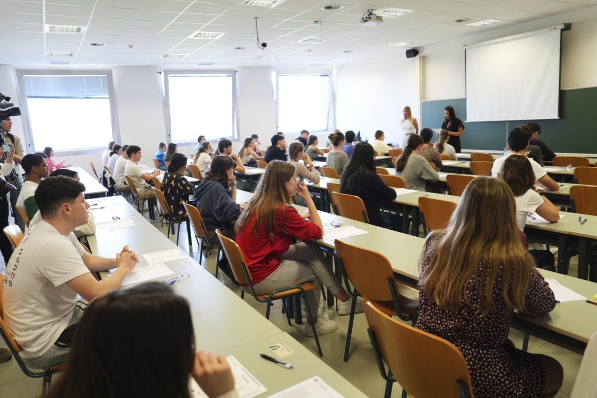 Photo courtesy of AP Images/Juanma Serrano. Students are examined during the first day of the tests of the Baccalaureate Evaluation for University Access.