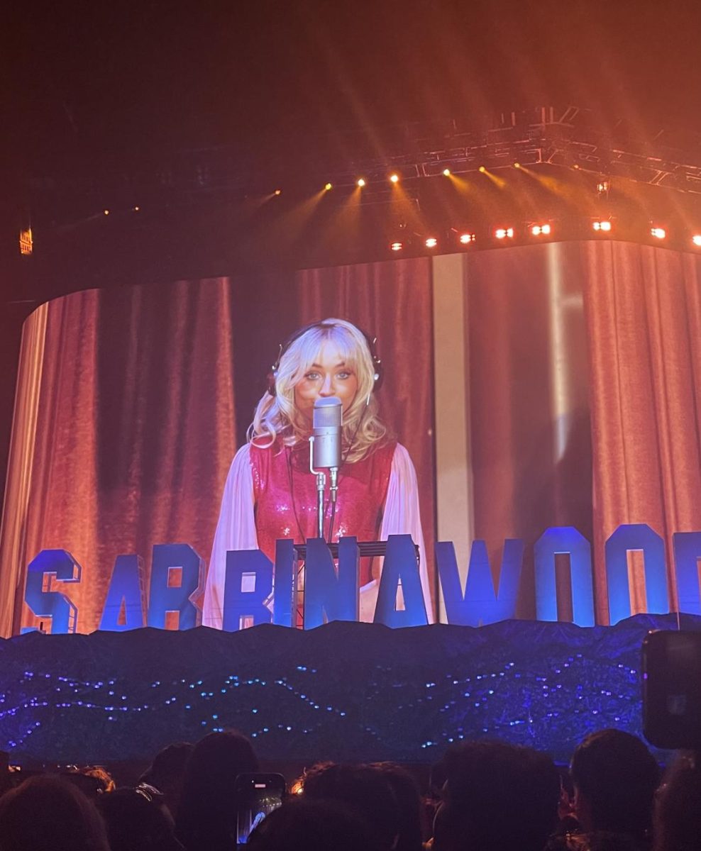 Photo courtesy of The Chaparral/Isaiah Moreno-Garica. Sabrina Carpenter on the main stage at Coachella weekend two.
